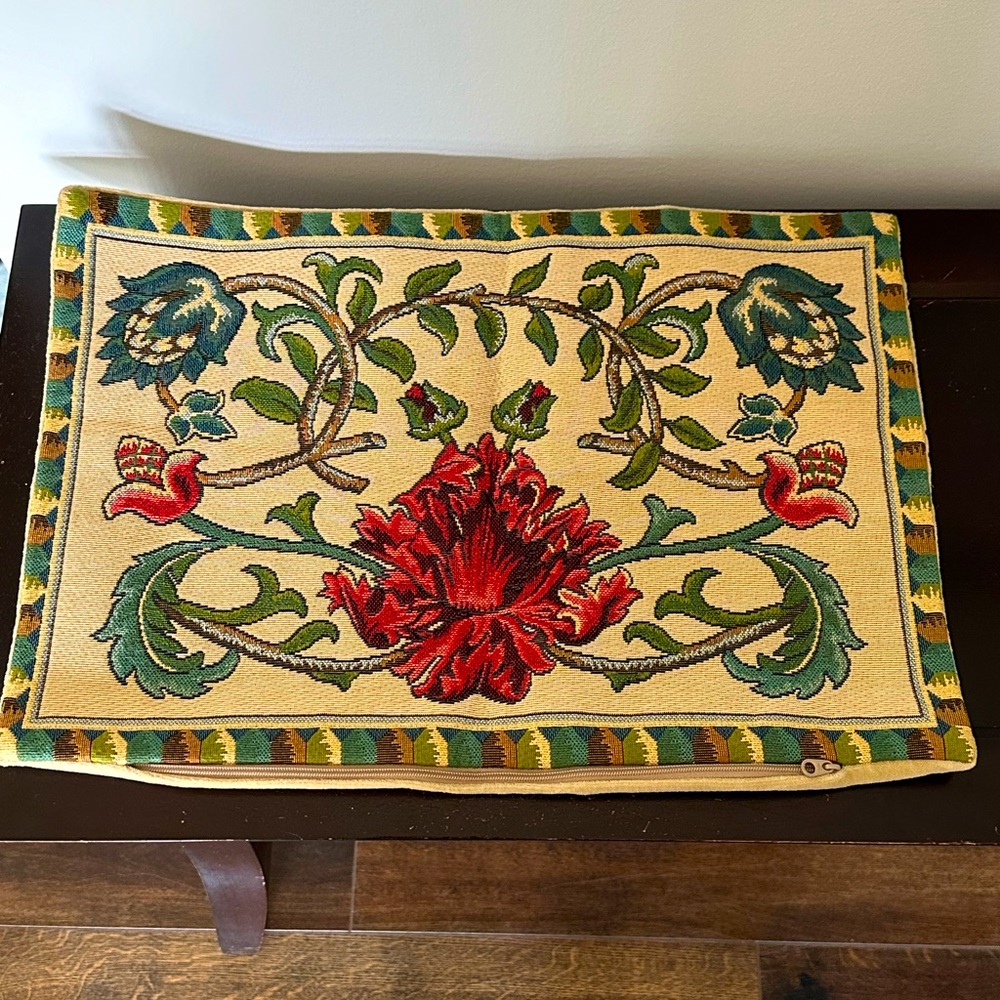 18 x 12 Tapestry/Velvet Throw Pillow Cover NWOT WILLIAM MORRIS
